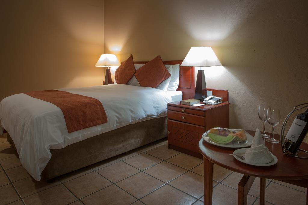 M'Kango Golfview Hotel Lusaka Habitación foto